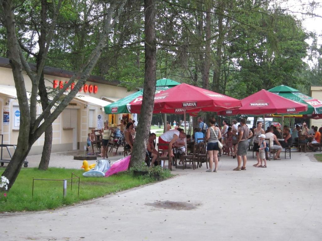 Resort Piaseczno Rozpłucie 外观 照片