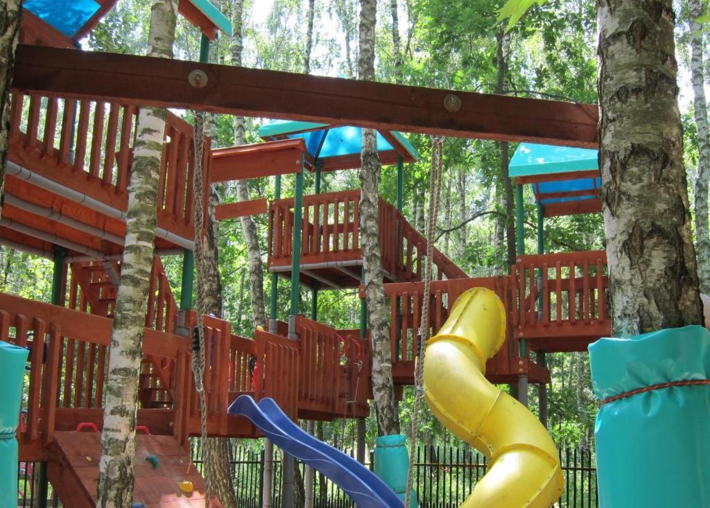 Resort Piaseczno Rozpłucie 外观 照片