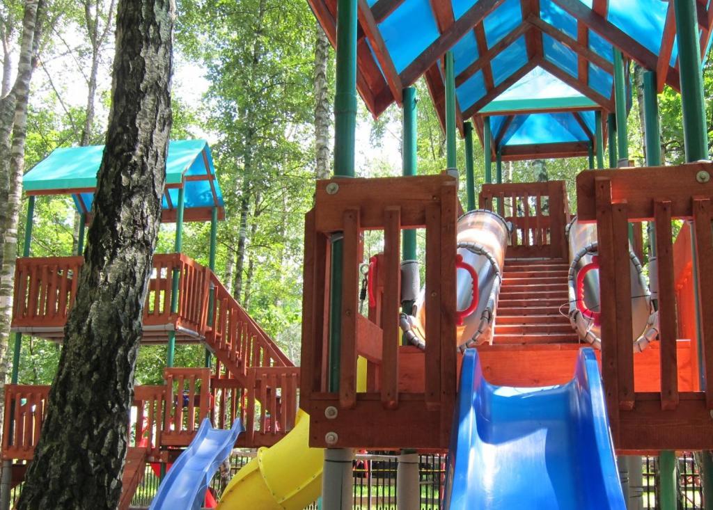 Resort Piaseczno Rozpłucie 外观 照片