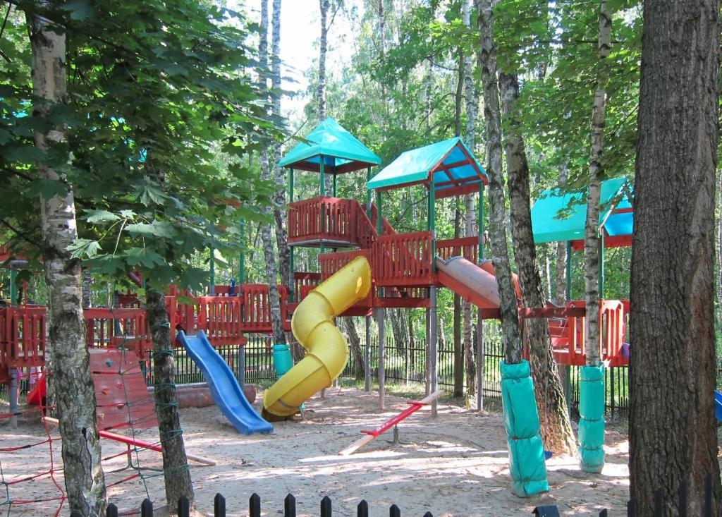 Resort Piaseczno Rozpłucie 外观 照片