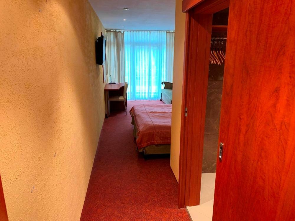 Resort Piaseczno Rozpłucie 外观 照片