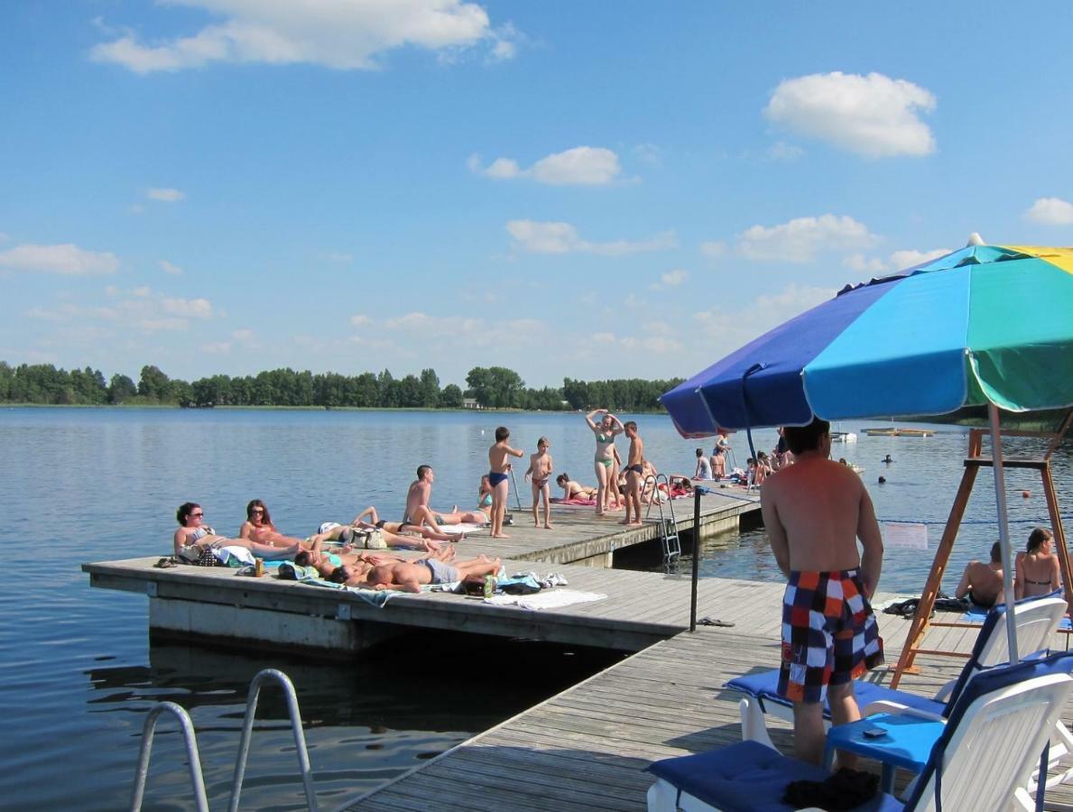 Resort Piaseczno Rozpłucie 外观 照片
