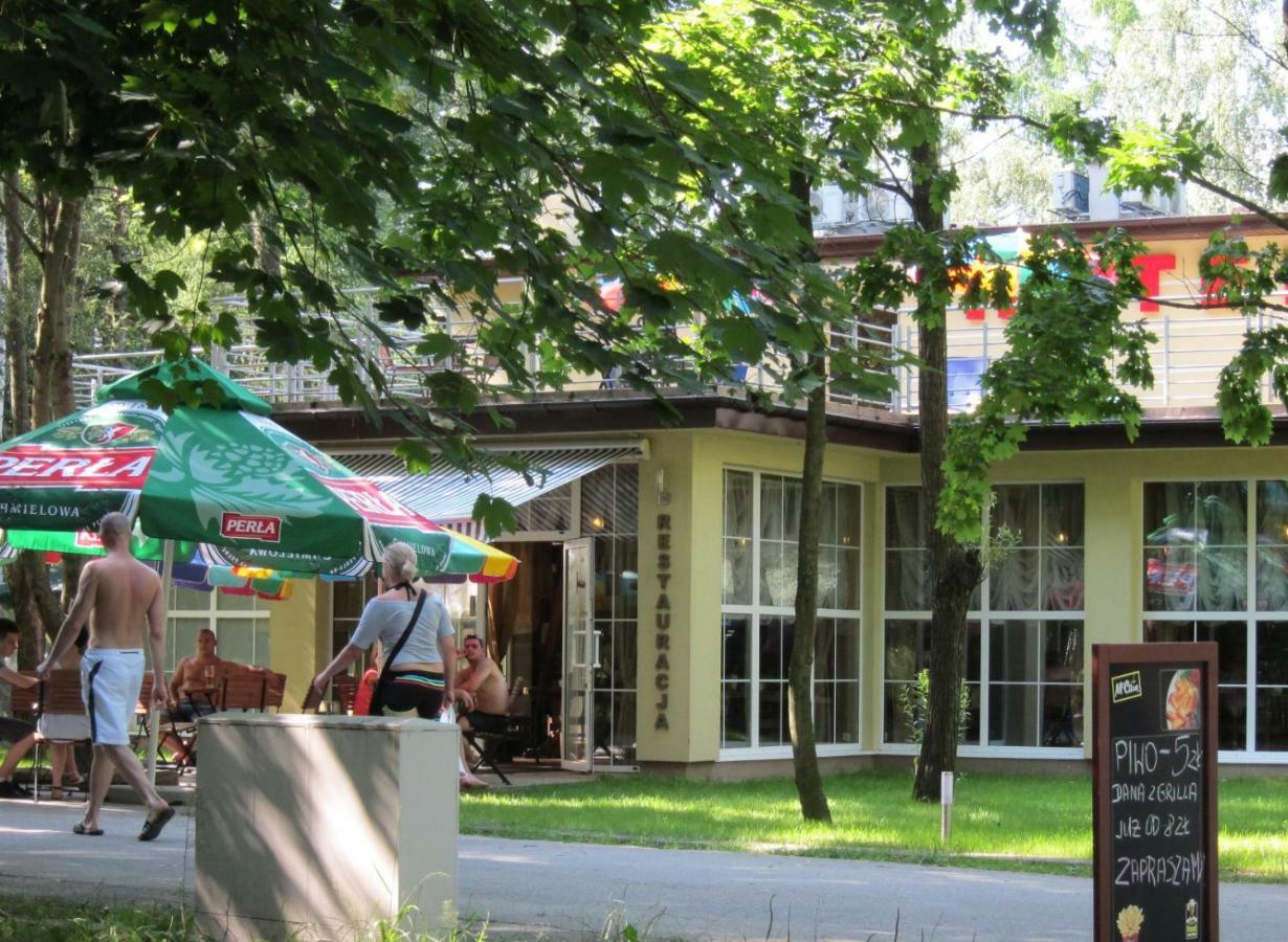 Resort Piaseczno Rozpłucie 外观 照片
